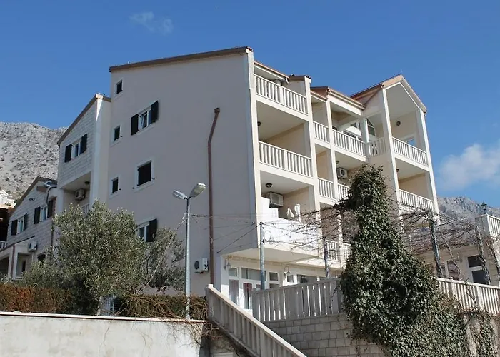 Double Stanici 14782a بيت ضيافة