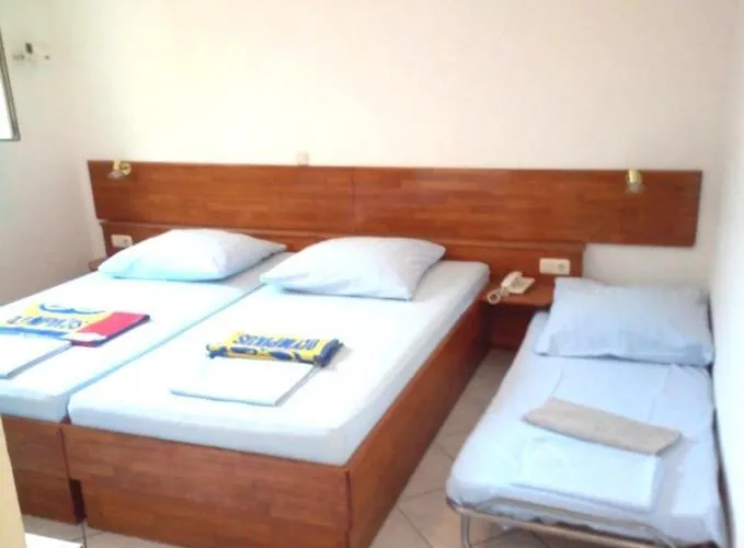 Double Stanici 14782a بيت ضيافة أوميس